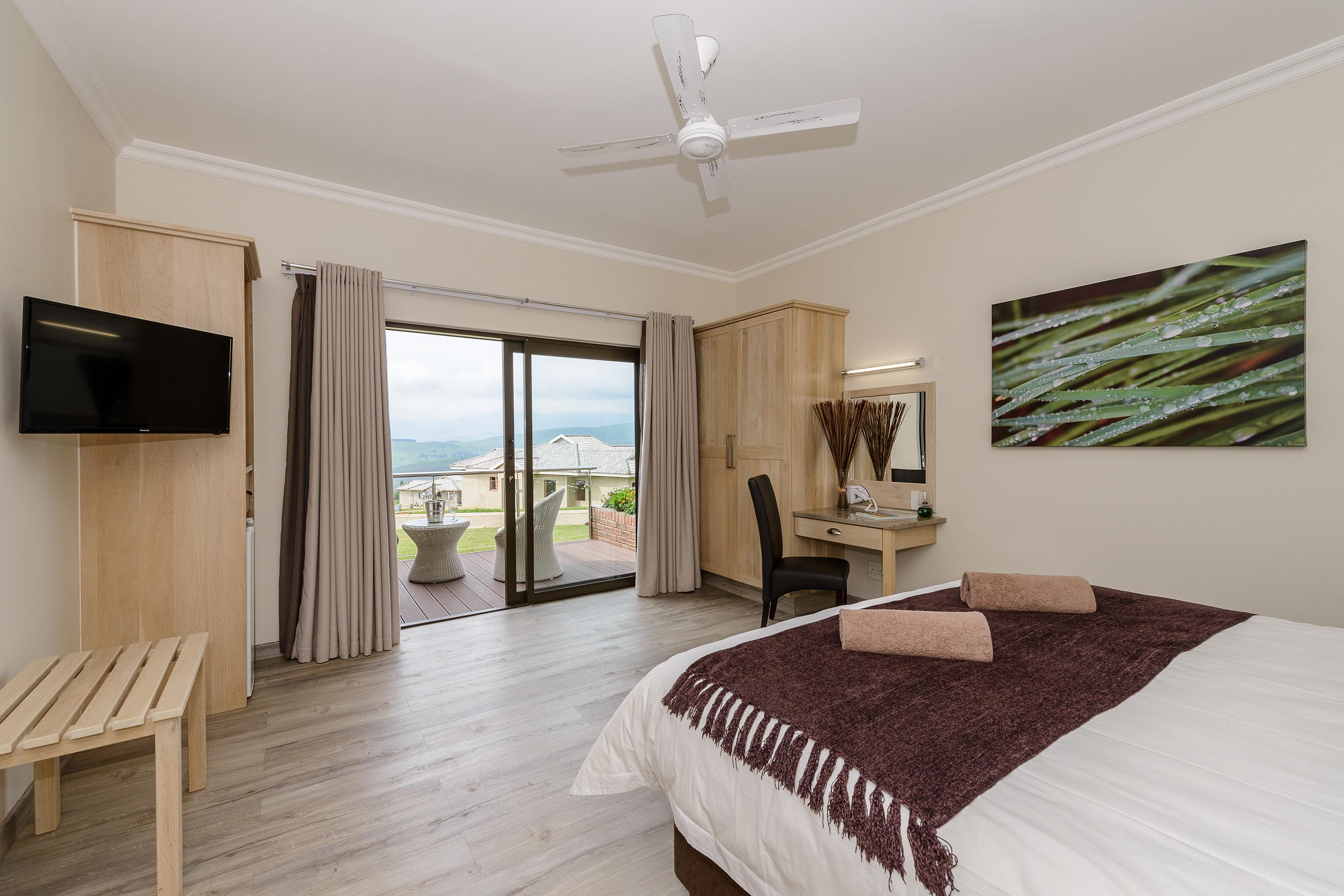 Cayley Mountain Resort Champagne Valley Екстериор снимка